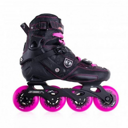 women roller skates