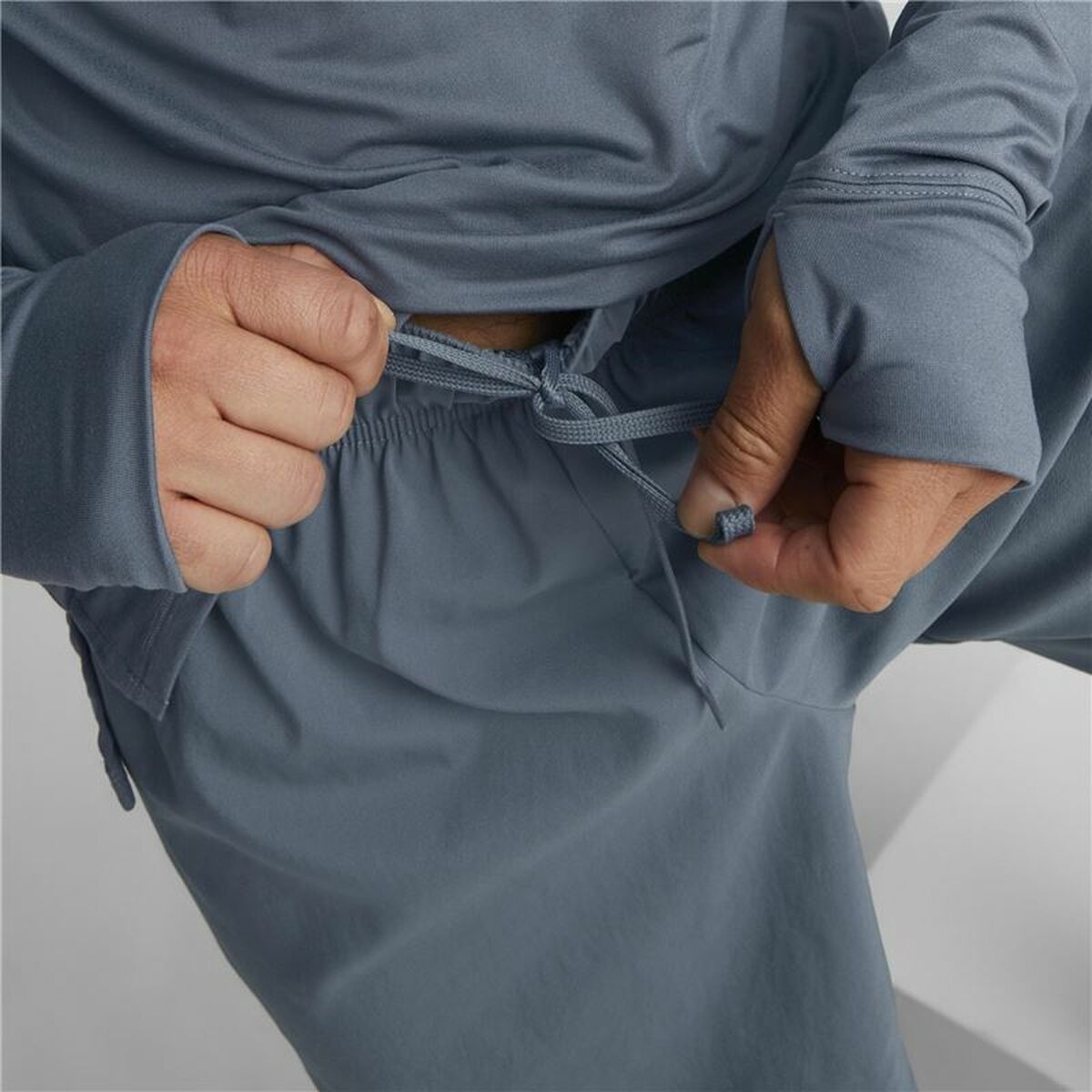 V9HEE112921232E24EBEDF9738D5232957AR4766770P4