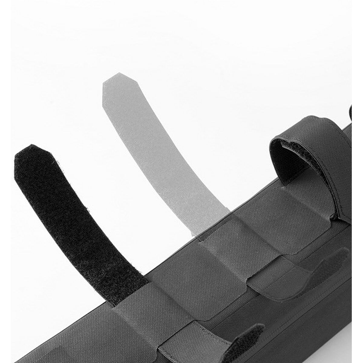 V3H2BEF9668F3F5E605298C20E1EF5456CBR6468130P7